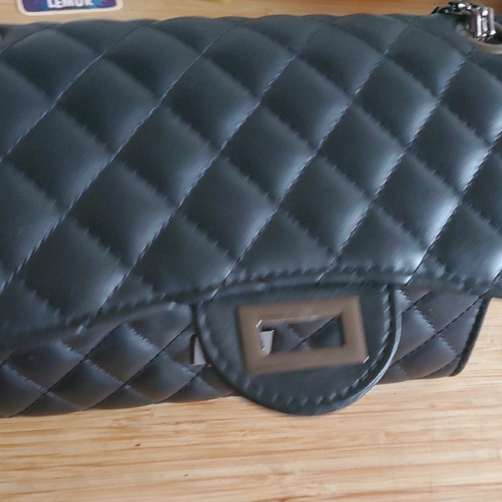 Black‎ Quilted Shoulder Bag - Picture 4 of 8